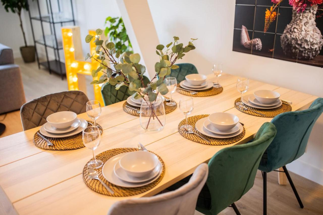 Happily 2 Bedroom Serviced Apartment 75M2 -Nb306H- 로테르담 외부 사진