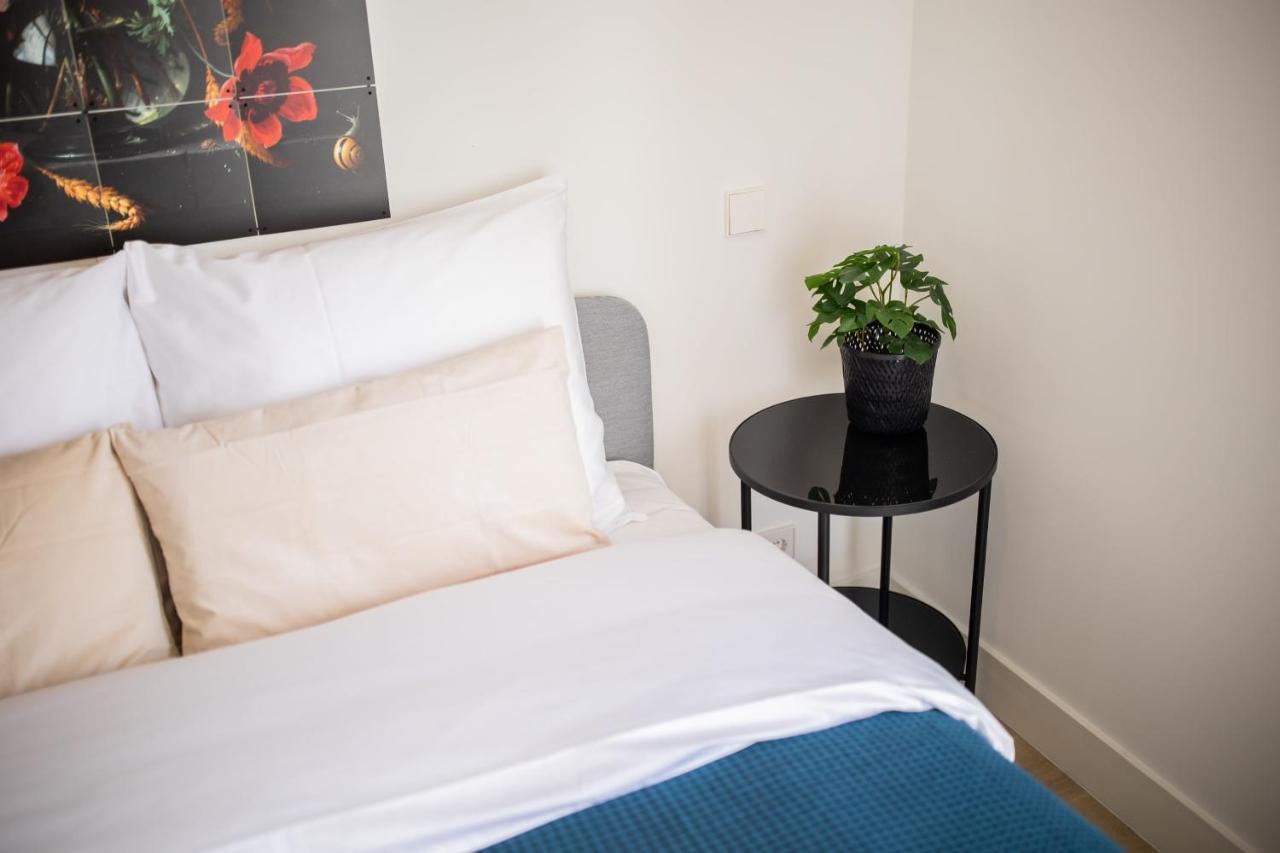 Happily 2 Bedroom Serviced Apartment 75M2 -Nb306H- 로테르담 외부 사진